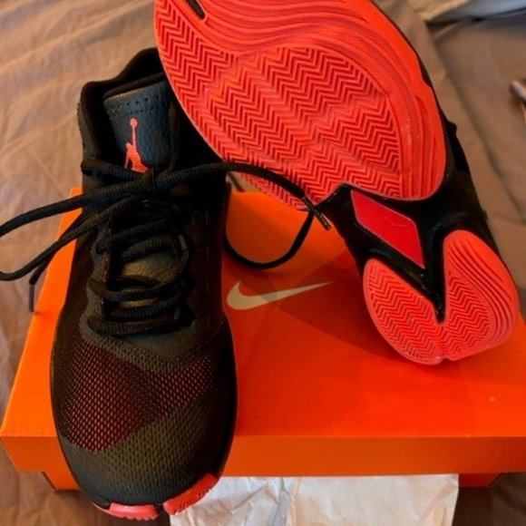 Jordan Super Fly 4 PO Black Infrared 23 Anthracite - YOUTH BNIB / NWOT - Picture 2 of 4